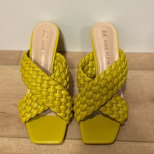 Anne Klein iflex Heels *NEW*